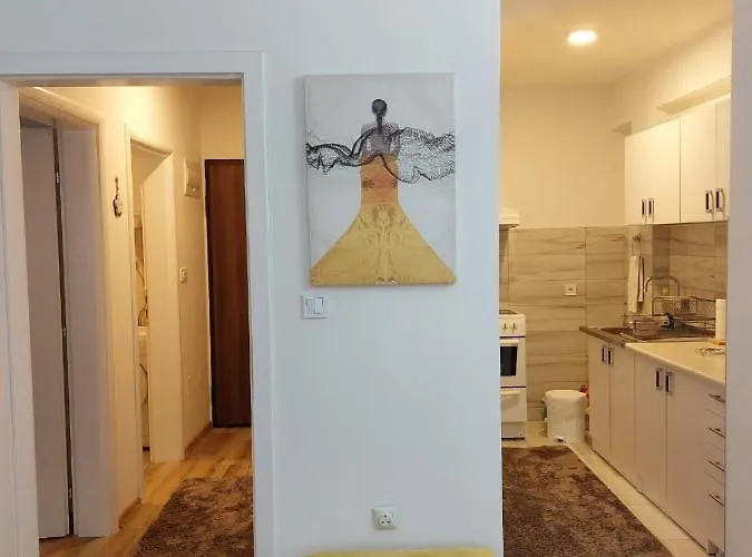 Yesa شقة ترافنيك