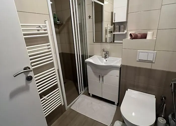 شقة Yesa ترافنيك